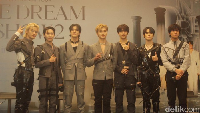 NCT DREAM jelang konser di ICEBSD.