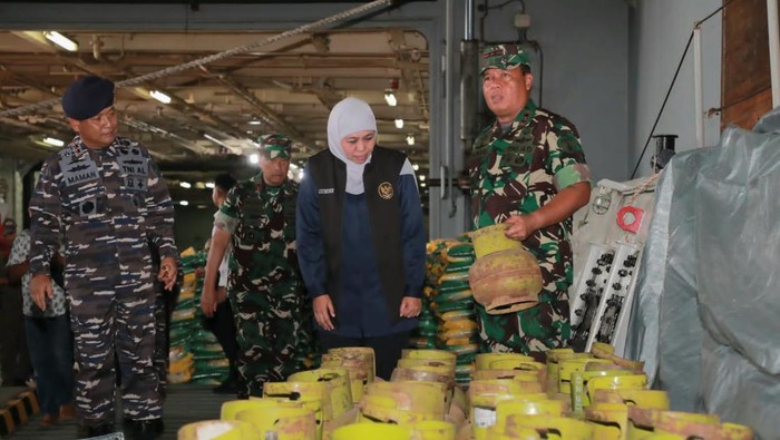 Pemberangkatan bantuan sembako dan elpiji ke Masalembu