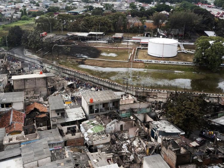 Ada Opsi Dipindah, Tengok Depo BBM Plumpang dan Jaraknya dengan Rumah Warga