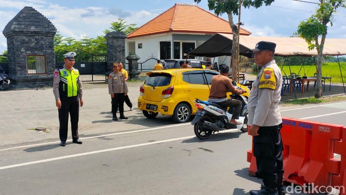 Personel Gabungan Kawal Pengesahan Anggota Baru IKSPI Kera Sakti Madiun