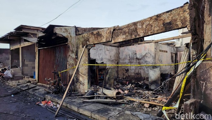 Potret rumah-rumah warga hangus terdampak kebakaran Depo Pertamina Plumpang, Koja, Jakarta Utara