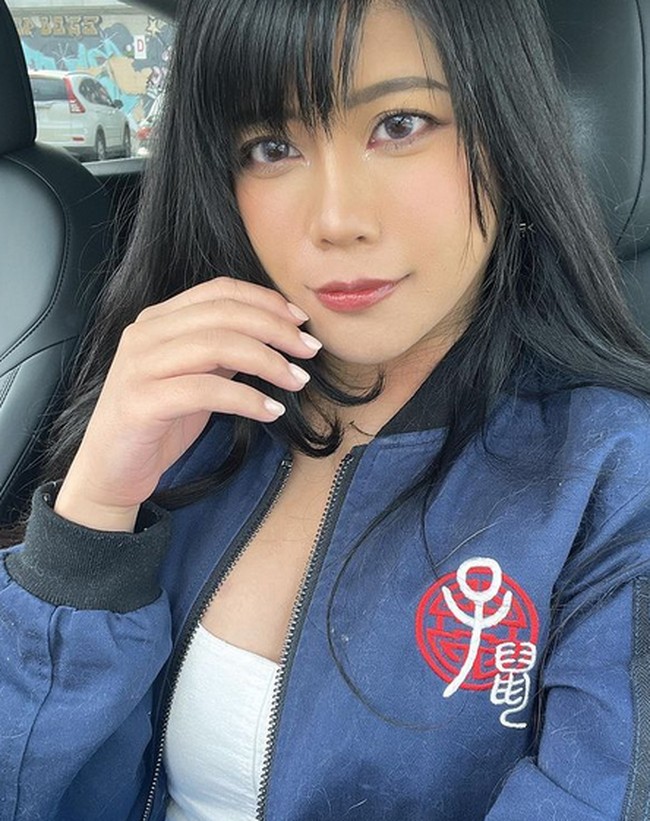 Quqco memulai live streaming di Twitch pad 2015 dan akunnya selalu ramai oleh penonton. Foto: dok. Instagram/@hello.quqco