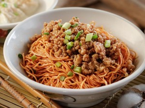 Resep Mie Ayam Rica yang Gurih Pedasnya Bikin Ketagihan