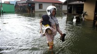 Berdasarkan data Badan Pusdalops Badan Nasional Penanggulangan Bencana mencatat sebanyak 1.826 Kepala Keluarga atau 6.440 jiwa terdampak banjir di enam Kecamatan di Kabupaten Banjar. 