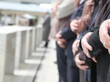 Apa yang Dilakukan Jika Terlewat Satu Takbir Salat Jenazah?