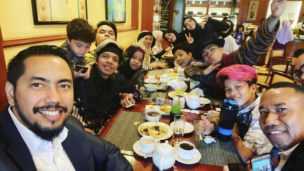 Sunan Kalijaga Kulineran Seru Bareng Keluarga hingga Gen Halilintar
