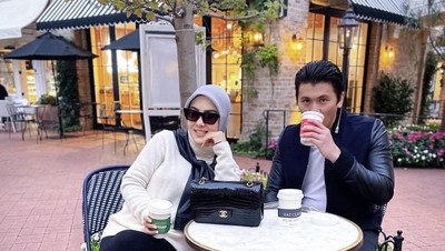 Syahrini dan Reino Barack Anniversary Ke-4, Intip Momen Kuliner Mewahnya!