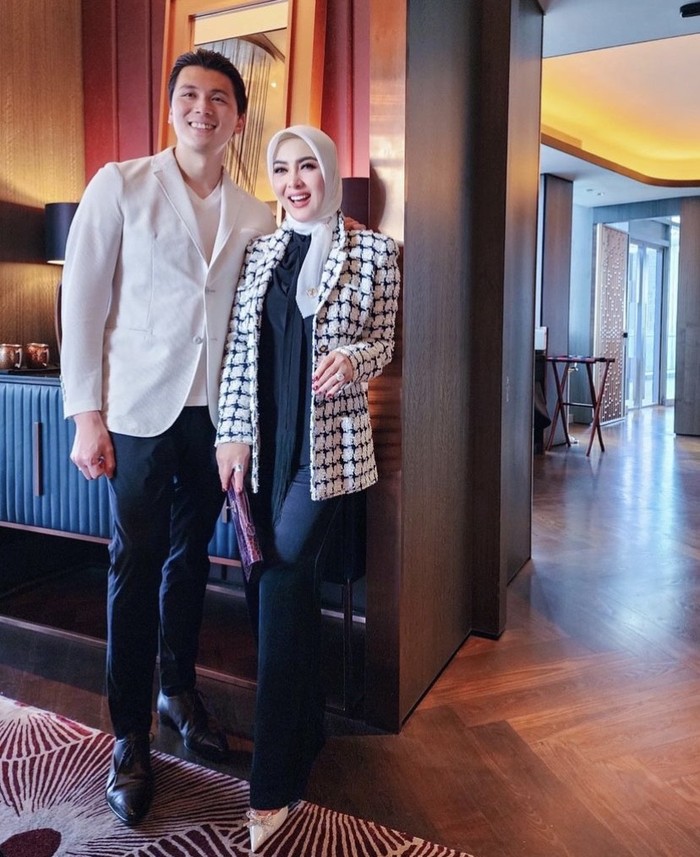 Syahrini dan Reino Barack Syahrini dan Reino Barack