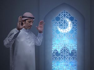Bacaan Niat Sholat Tahajud Lengkap Arab, Latin dan Artinya
