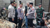 Kapolri Jenderal Listyo Sigit Prabowo mengatakan, pihaknya saat ini sedang mengumpulkan saksi dan bukti untuk mencari tahu penyebab kebakaran.