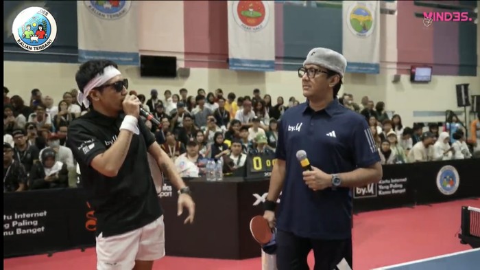 Pertandingan pingpong Andre Taulany dan Desta di VDKATE.