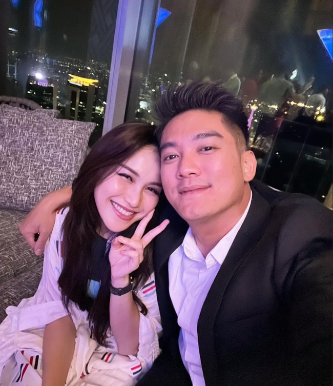 Kedekatan antara Ayu Ting Ting dan Boy William belakangan tengah jadi sorotan netizen. Terlihat akrab, keduanya bahkan sampai digosipkan berpacaran. Foto: Instagram/@boywilliam17