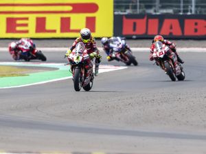 MGPA Bantah Tudingan Loris Baz Jatuh gegara Sirkuit Mandalika Kotor