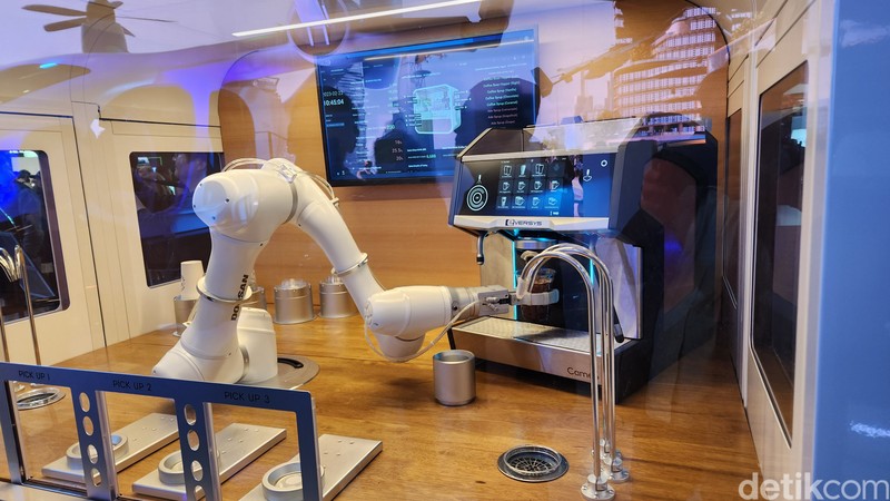 Masa depan bisa tergambar di Mobile World Congress (MWC) 2023. Mobil terbang, robot humanoid, AI dan berbagai kecanggihan teknologi tumplek blek di sini.