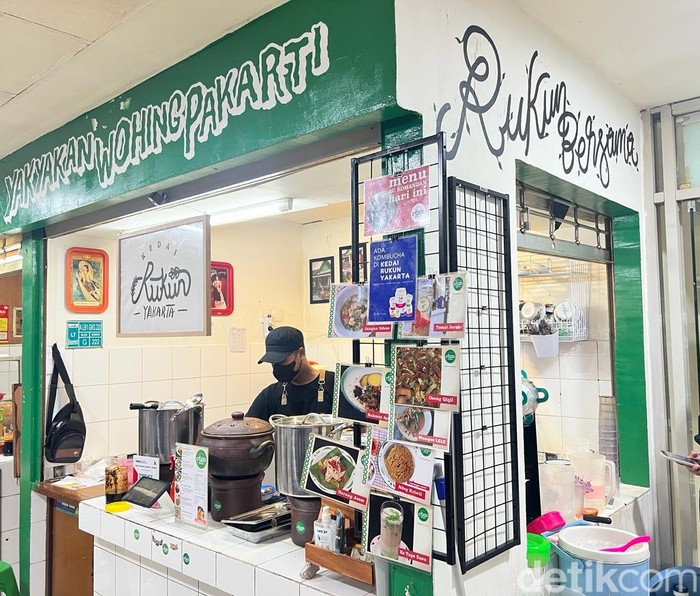 Di Kedai Rukun Yakarta Ada Bakmoy dan Mangut Lele Khas Jogja Di Kedai Rukun Yakarta Ada Bakmoy dan Mangut Lele Khas Jogja