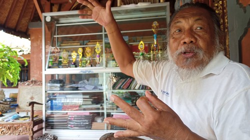 I Gusti Putu Bawa Samar Gantang.