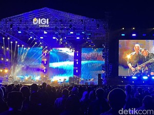 Band Legendaris Dewa 19 Sukses Pukau Warga Bandung
