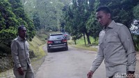 Sebelumnya, kabar pertemuan Paloh dan Prabowo dibenarkan elite NasDem. Kedatangan Paloh ini memenuhi undangan Prabowo sebagai kunjungan balasan Paloh.