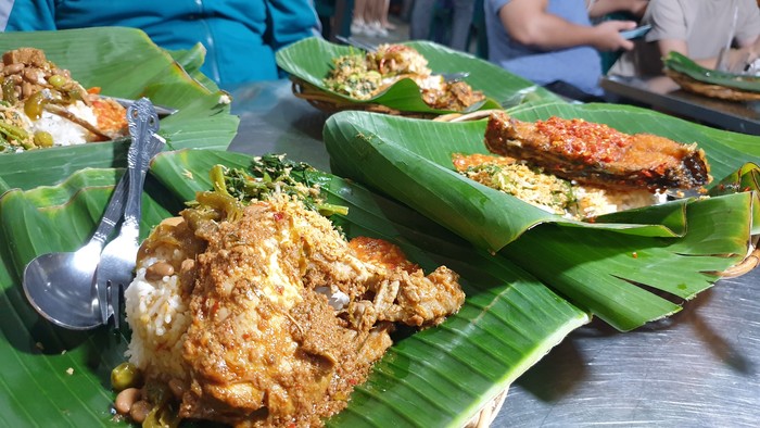 Nasi Lonte di Medan. (Goklas Wisely/detikSumut)