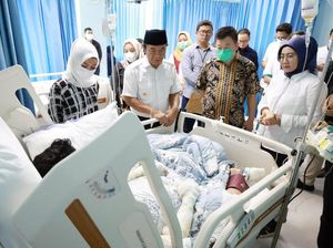 Pj Gubernur Banten Jenguk Korban Kebakaran Depo Plumpang