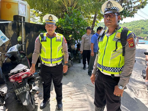 Polisi mengamankan motor berpelat palsu menggunakan nama orang Nusa Lembongan, Kecamatan Nusa Penida, Kabupaten Klungkung. (Dok. Polda Bali)