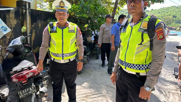 Polisi mengamankan motor berpelat palsu menggunakan nama orang Nusa Lembongan, Kecamatan Nusa Penida, Kabupaten Klungkung. (Dok. Polda Bali)