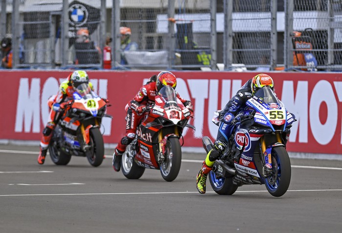 Toprak Razgatlioglu  keluar menjadi pemenang dalam Superpole Race World Superbike (WSBK) Mandalika. Ini jadi kemenangan pertama Toprak dalam gelaran WSBK 2023.