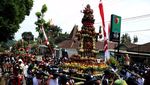 Wow! Ada Tradisi Berebut Durian di Jombang