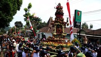 Tradisi tahunan pesta durian atau Kenduren Wonosalam tersebut setelah sempat dihentikan karena pandemi COVID-19 tahun ini kembali digelar dengan total 2023 biji durian.
