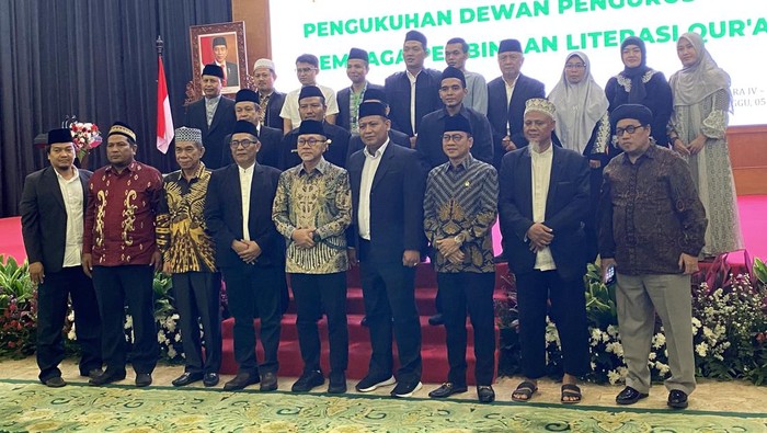 Acara pengukuhan dewan pengurus pusat lembaga pembinaan literasi Quran (Devi Puspitasari-detikcom)