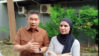 Aldila Jelita mengatakan alasannya keukeuh gugat cerai karena prinsip. Dila mengaku sangat memegang prinsip dan merasa Indra Bekti tak bisa berubah akhirnya mereka memutuskan saat ini untuk pisah terlebih dulu. Foto: Ahsan/detikHOT