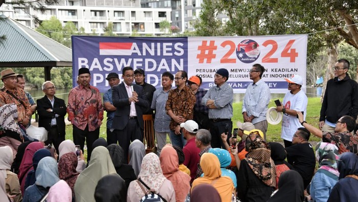 Anies Baswedan bertemu dengan relawan di Australia.