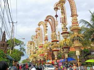 Apa Itu Penjor? Ini Pengertian dan Maknanya Bagi Umat Hindu