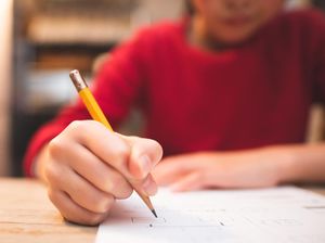 Apa Itu Kalimat Persuasif? Simak 25 Contoh Kalimatnya