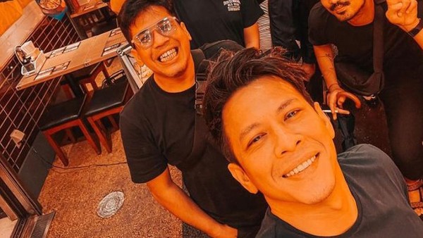 Menang Tenis Meja Lawan Dikta, Ariel Noah Terbang ke Jepang Demi Ramen