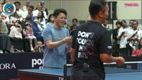 Ariel menjalani pertandingan dengan penuh tawa. Foto: YouTube Vindes