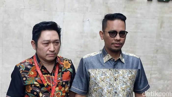 Dolfie Rompas (kiri), pengacara Mario Dandy.