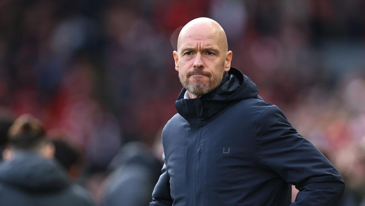 Erik ten Hag dinilai membawa Manchester United ke arah yang benar. (Foto: Getty Images/Robbie Jay Barratt - AMA)