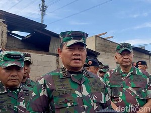 Panglima TNI dan 3 Kepala Staf Tinjau Posko Korban Kebakaran Depo Plumpang