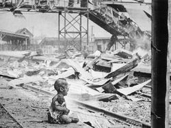 14 Foto Jadul Punya Cerita Mencekam dan Menyentuh Hati