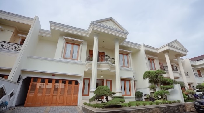 Fuji Punya Rumah Baru, Intip Dapurnya yang Modern dan Canggih Fuji Punya Rumah Baru, Intip Dapurnya yang Modern dan Canggih