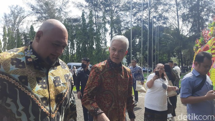 Gubernur Jateng, Ganjar Pranowo saat hadir di acara pengukuhan Rektor USU menjadi guru besar (Raja Malo Sinaga/detikSumut)