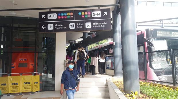 Halte TransJakarta Juanda