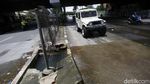 Hati-hati! Jalan Metro Pondok Indah Rusak