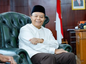 Kritik Larangan ASN Gelar Bukber, HNW: Bikin Saja Imbauan Prokes