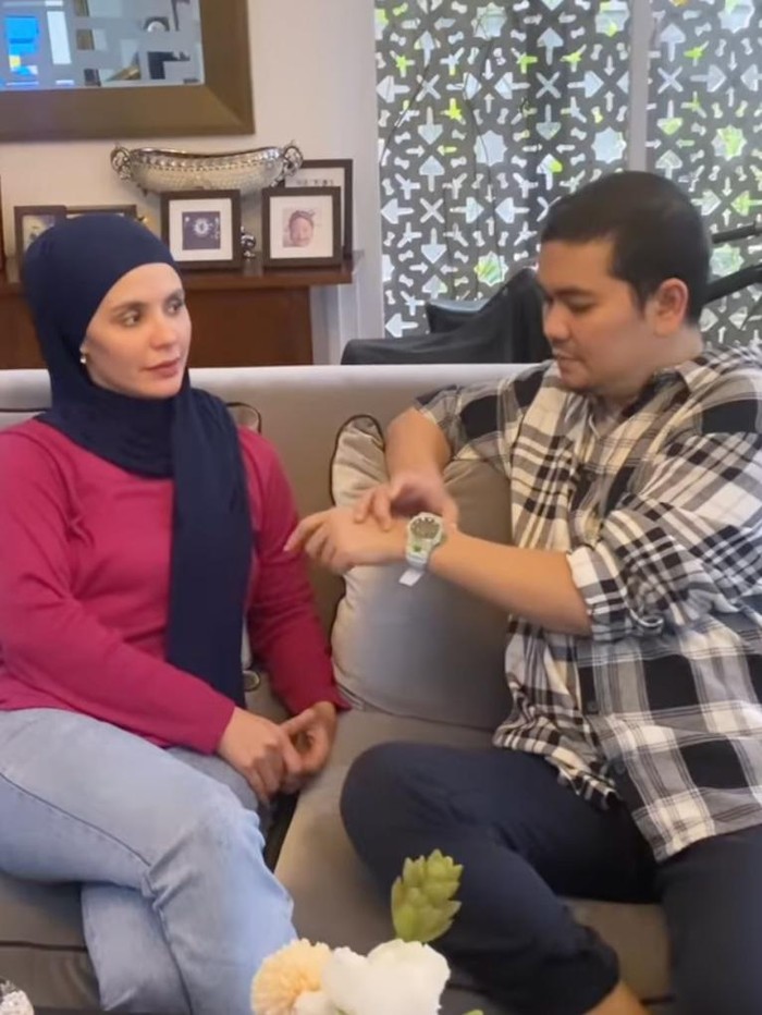 indra bekti Pertemuan Indra Bekti dengan Aldila Jelita.