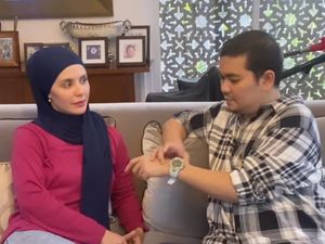 Kata Sahabat soal Indra Bekti Operasi Sinus Ditemani Eks Istri dan Anak