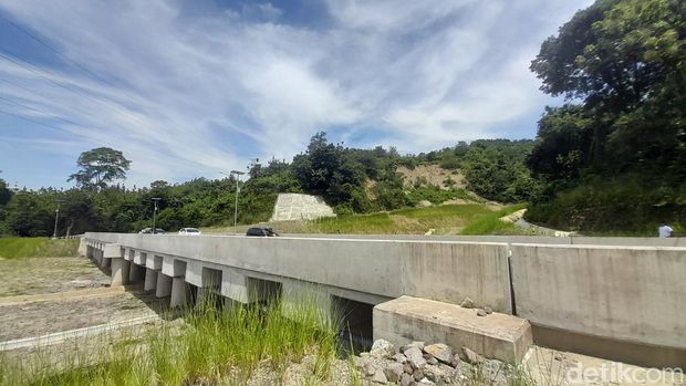 Jembatan Cireki di Tomo, Sumedang
