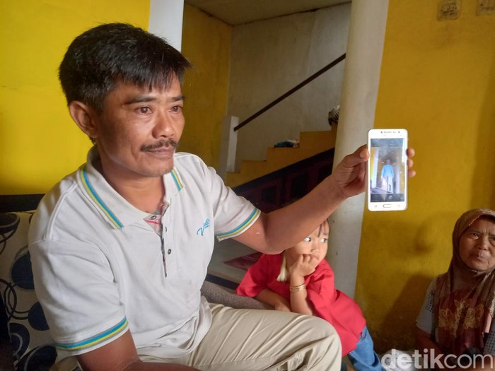 Juju Junaedi (46) suami korban ibu hamil yang meninggal dunia diduga tidak dilayani oleh RSUD Ciereng Subang.
