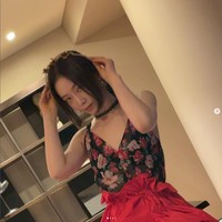 Aku pikir Hari ini, aku harus lebih gila. Untuk mengekspresikan kebebasan Lee Sa Ra, aku hampir tak pernah memakai pakaian dalam. Aku sering syuting dengan memakai patch atau tanpa bra. Foto: Instagram